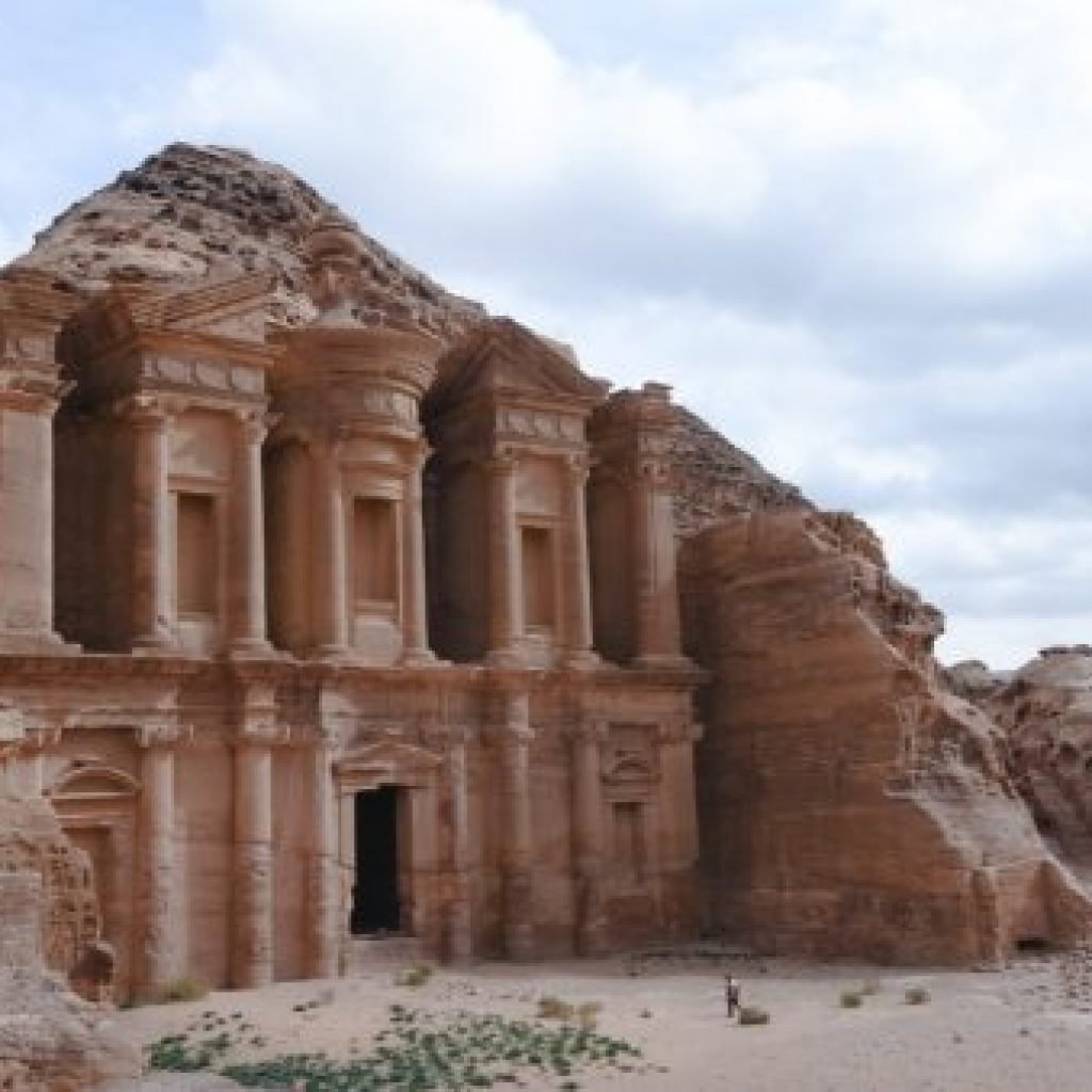 demo-attachment-129-petra-img